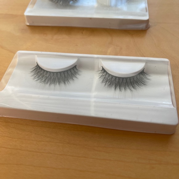 Fake Lash Set - Picture 7 of 7